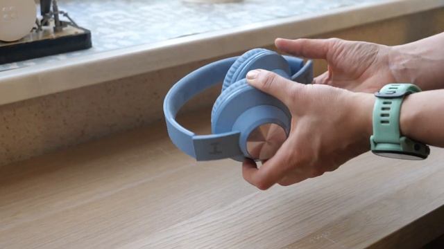 Беспроводные наушники Harper HB-412 голубые (Распаковка) смотреть онлайн