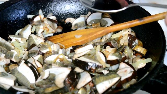 Спагетти с курицей и грибами смотреть онлайн