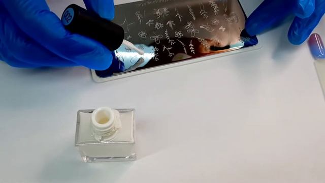 Как правильно делать стемпинг-маникюр? Рисунки на ногтях штампом. Красивый дизайн ногтей смотреть онлайн