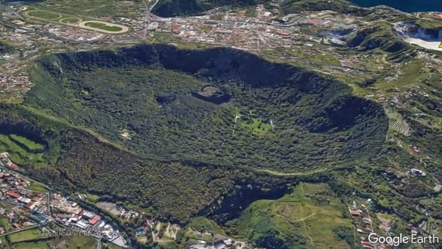 This Week in Volcano News; Campi Flegrei Supervolcano Update, Mount Rainier Earthquakes смотреть онлайн