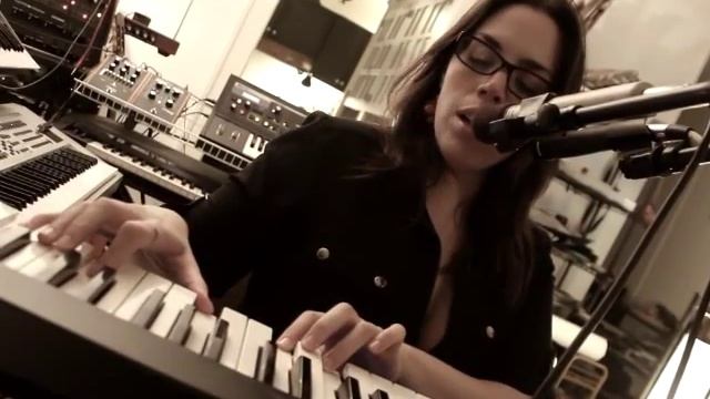 Pia Ercole + King Britt + TC-Helicon Voiceworks смотреть онлайн
