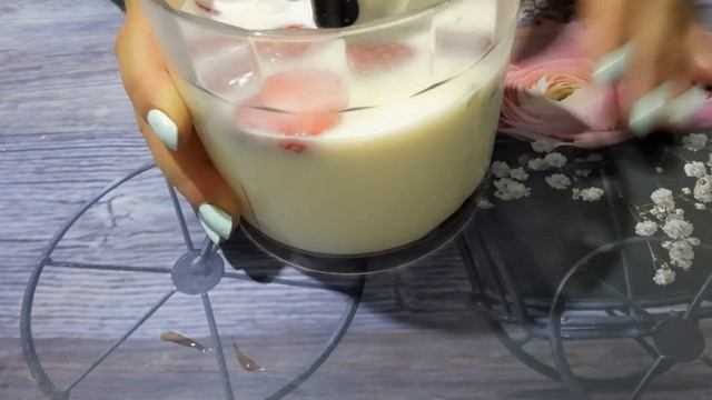 Молочный коктейль с клубникой.Вкус детства. смотреть онлайн