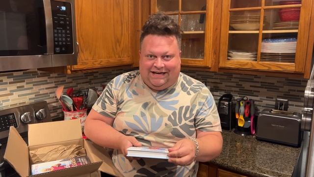 Unboxing my first book, Southern Fried Sass! смотреть онлайн