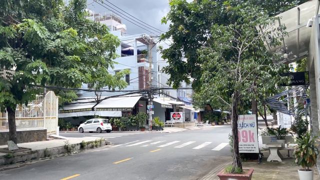 Где брать еду? Закрытый город Сайгон, Вьетнам на карантине, 29 июля 2021 4K/60 HDR смотреть онлайн