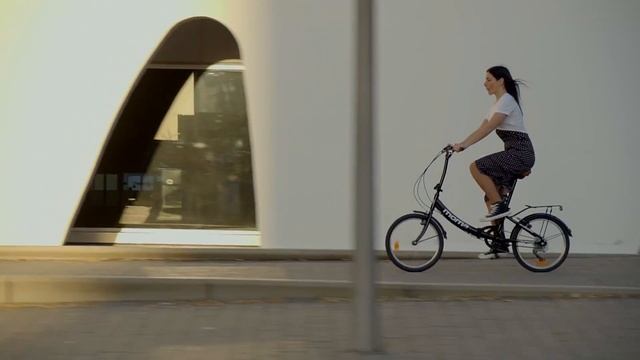 First Class 2, your folding bike | MOMABIKES смотреть онлайн