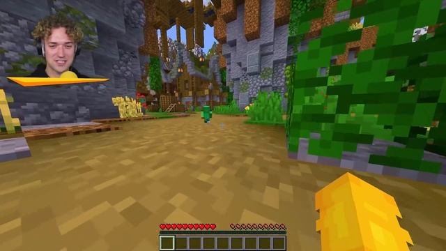 Hiding On A BIRD As TINY PLAYER In Minecraft! (Hide & Seek) смотреть онлайн