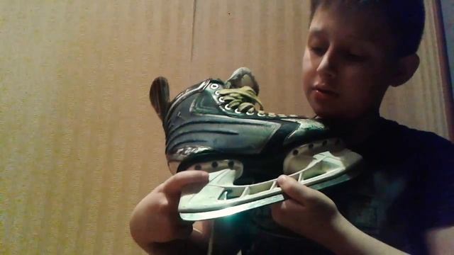 Как убрать чёрные полосы с конька смотреть онлайн