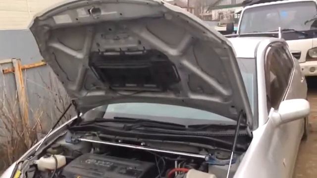 амортизаторы капота Caldina Zzt-241