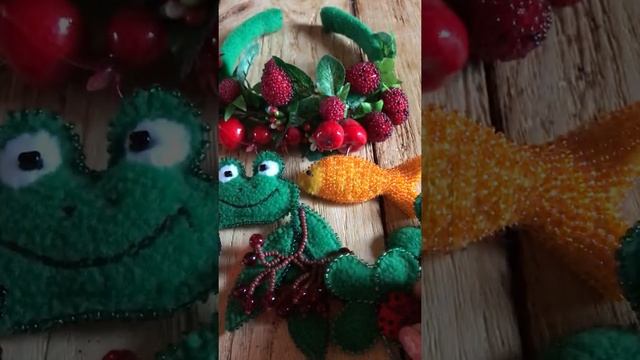 Брошки из бисера и ткани смотреть онлайн