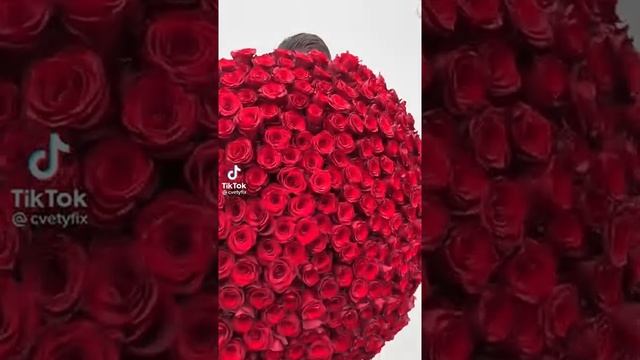 красивый большой букет роз #Shorts смотреть онлайн