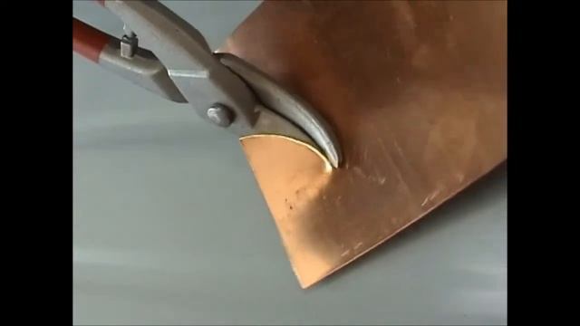 Ножницы по металлу для круглого / кривого реза смотреть онлайн