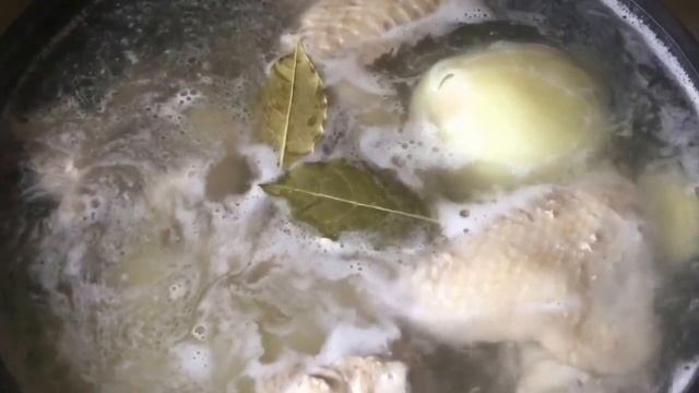 ВКУСНЕЙШИЙ ГРЕЧНЕВЫЙ СУП С КУРИЦЕЙ (Buckwheat soup with chicken) смотреть онлайн