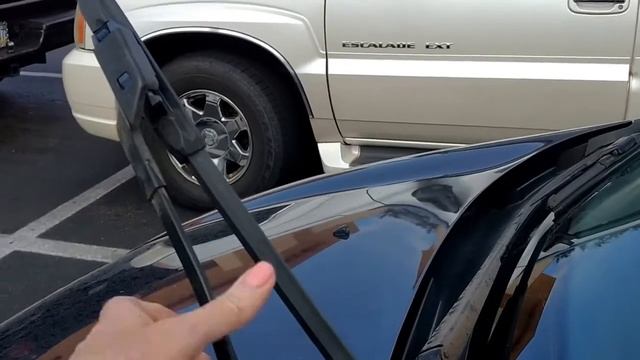 Замена дворников "BOSCH" у автомобиля . Аризона , США. смотреть онлайн