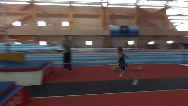 Прыгает Матвей Волков. Высота 2м 16см. смотреть онлайн