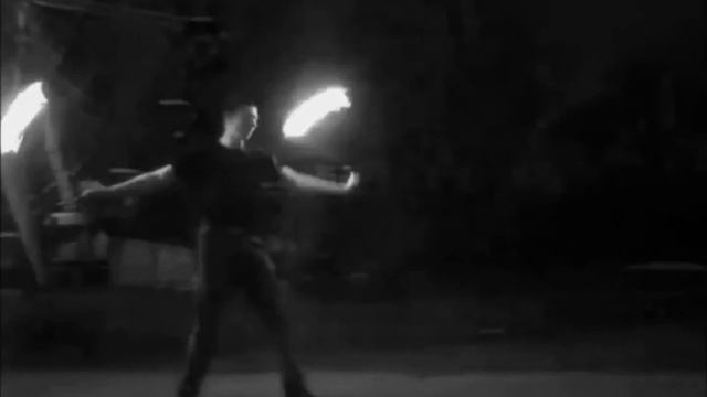 Фаер шоу. Покрутон в Сумах парк Кожедуба. SAPSAN смотреть онлайн