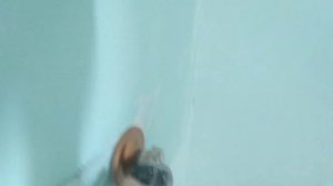 Проблема с зачисткой водоэмульсионной краски и шпатлёвки со стен