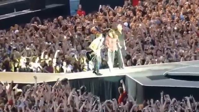 Foo Fighters - Sweden 2015 - Dave's Broken Leg @ Ullevi Gothenburg Sweden- Full