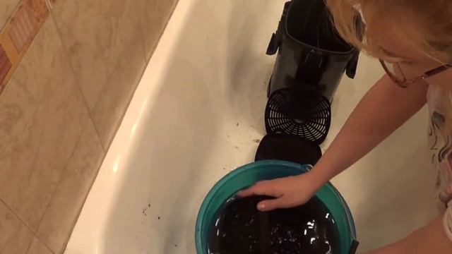 Чистим внешний фильтр Тетра ЕХ 800 смотреть онлайн