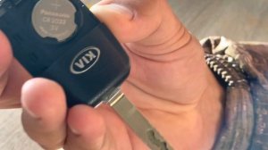 ЗАМЕНА БАТАРЕЙКИ В КЛЮЧЕ /КИА РИО 4 #КИА РИО 4 #kia rio 2022 #Киа Рио 4