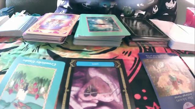 LISTEN UP! LOVE AND ACCEPT OTHERS UNCONDITIONALLY - ORACLE READING смотреть онлайн