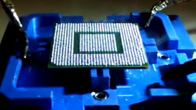 Reball the Xbox360 GPU Perfectly using Dark IR and .06 Solder Balls смотреть онлайн
