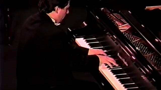 Adam Chlastawa plays Chopin Sonata No. 2 mvt. 4 смотреть онлайн