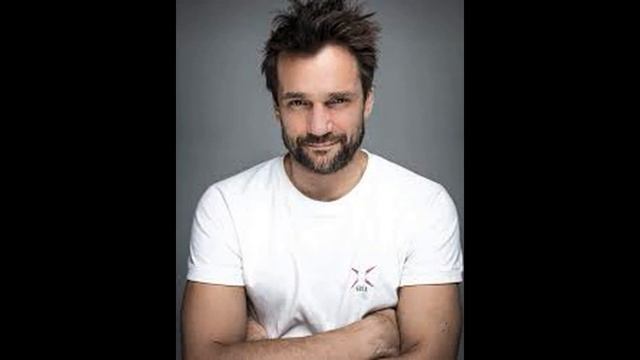 ЕЖЕГОДНЫЕ СВАДЬБЫ И ПРИВЫЧКА ЖЕНИТЬСЯ .ДОЛГОЖДАННОЕ ОТЦОВСТВО И ПУТЬ К УСПЕХУ АКТЁРА ДМИТРИЯ МИЛЛЕР смотреть онлайн