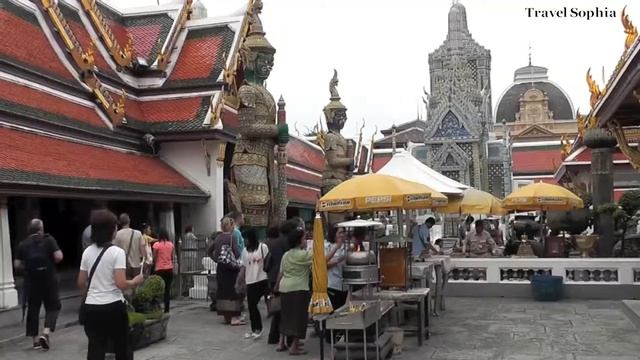 Wat Phra Kaew Bangkok（Temple of the Emerald Buddha） смотреть онлайн