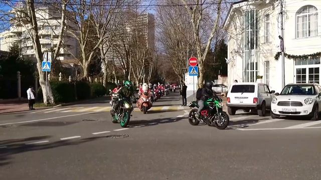 Мотопарад Дедов Морозов в Сочи 2016 смотреть онлайн