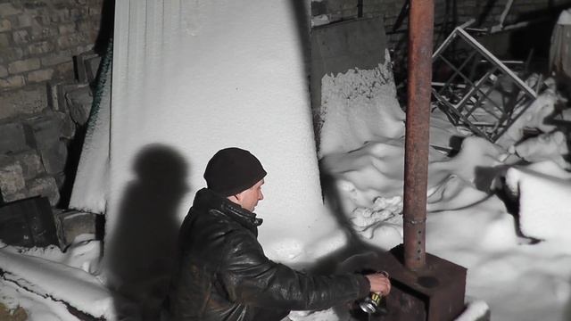 воду в горящее масло РВАНЕТ ?? ИЛИ НЕТ ???печь на отработке ,часть 2 смотреть онлайн