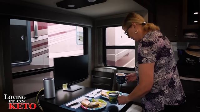 MY BIG FAT BREAKFAST смотреть онлайн