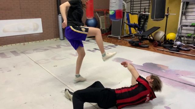 Когда и озвучка в драке не нужна смотреть онлайн