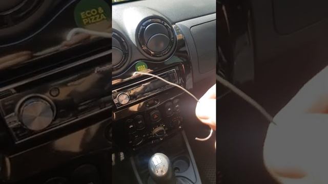 Что делать. Не вставляется ключ в замок зажигания Рено Дастер, Логан. смотреть онлайн