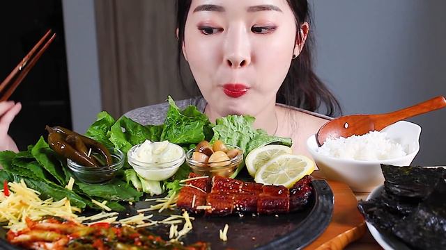 통통한 민물장어 양념구이 리얼사운드먹방 / Grilled Eel 烤鳗鱼 ウナギの蒲焼 うなぎ Lươn Nướng ปลาไหลย่าง