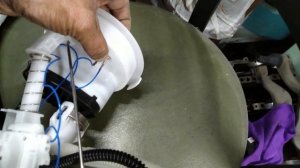 Замена топливного фильтра и насоса BMW E90