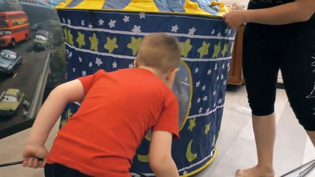 Отличная детская палатка для игр! Видео обзор игрового домика. смотреть онлайн