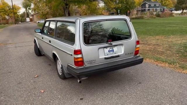 1986 Volvo 240 Walk around смотреть онлайн