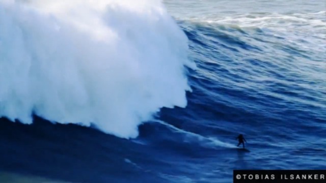 Верхом на огромной волне смотреть онлайн