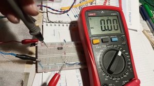 СТАБИЛИТРОН. Определяем на плате это стабилитрон или диод и его номинал.