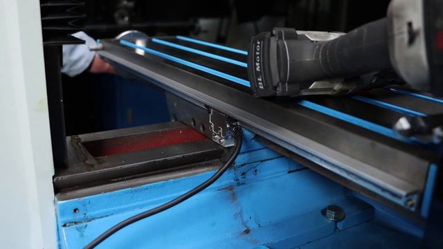 WEISS VM25L 3-Axis DRO (Magnetic scales) installation смотреть онлайн