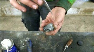 Восстанавливаем закисшую личинку замка двери на Kia CERATO.mp4