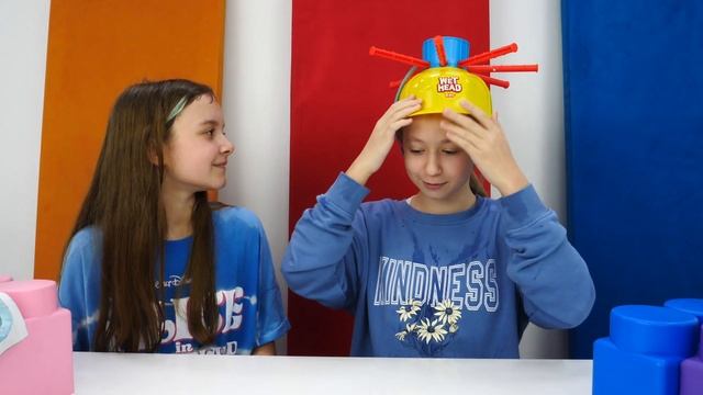 Видео Челлендж МОКРАЯ ГОЛОВА — Лучшие подружки устроили супер Challenge ВОДНАЯ РУЛЕТКА! смотреть онлайн
