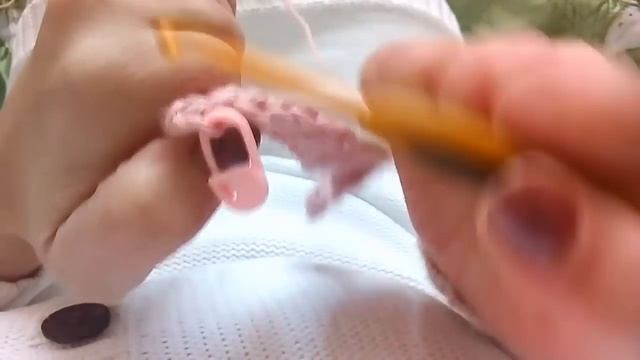 СТИЛЬНАЯ ПОВЯЗКА НА ГОЛОВУ КРЮЧКОМ/ПОДРОБНЫЙ МАСТЕР-КЛАСС КРЮЧКОМ/ How to tie a headband смотреть онлайн