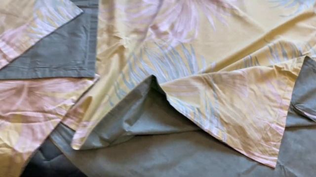 Комплект из простыни на резинке и наволочек Sofi De Marko 