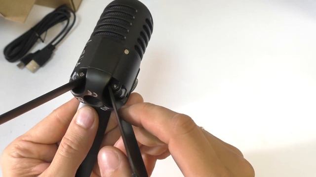?Samson Meteor - студийный конденсаторный ретро микрофон из далекого космоса! смотреть онлайн