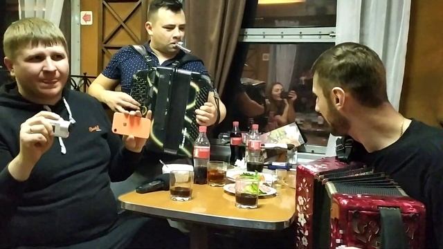 Чудная долина. Симонов, Болт, Чугунов смотреть онлайн