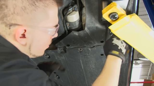 ECS Tuning: How to change the fuel filter on an Audi B6 A4 1.8T. смотреть онлайн