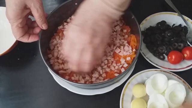 Салат с копченым куриным рулетом смотреть онлайн