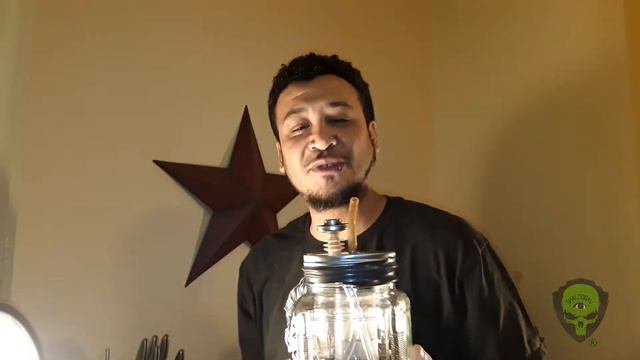 DOUBLE PERCOLATOR HOMEMADE BONG: #bong #percolator #DIY #recycobong #music #creative #howto смотреть онлайн