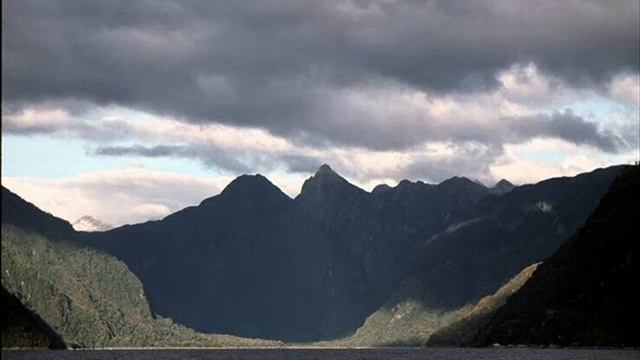 ДХИРА НАЯКА Капли жизни 01 - Ом Ганеш смотреть онлайн